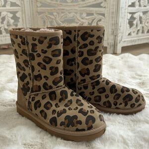 BRAND NEW! Ugg classic short leopard boots